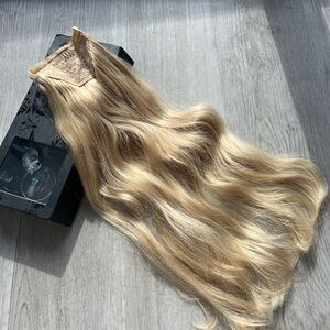 Zala 100% human remy hair clip in ponytail extensions in champagne blonde